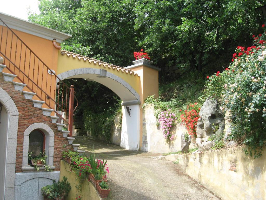 Le Roverelle Ilbono Cameră foto